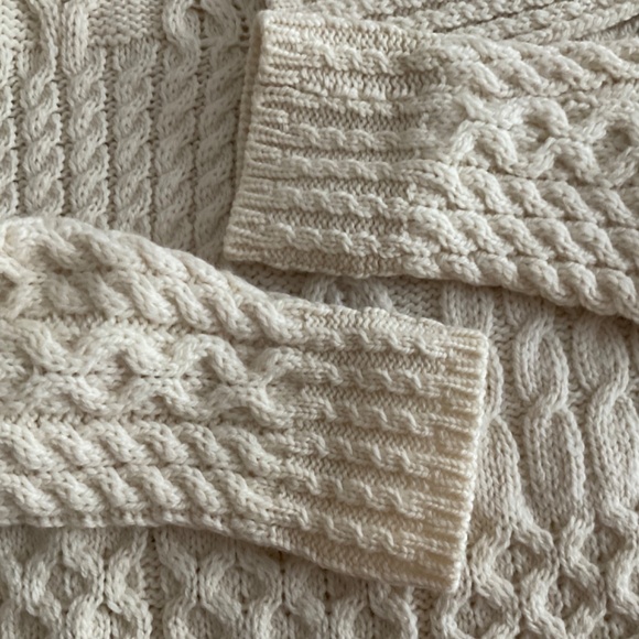 Aran Crafts Women’s Short Cardigan Irish Merino Wool Oversized Size XS - Picture 13 of 16